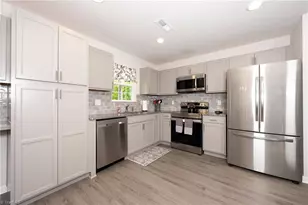 2943 Leslie Ln, Yadkinville, NC 27055 - Photo 9