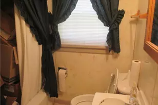 1126 Manning St, Eden, NC 27288 - Photo 15