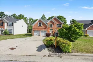1579 Pondhaven Dr, High Point, NC 27265 - Photo 15