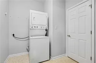 1579 Pondhaven Dr, High Point, NC 27265 - Photo 27