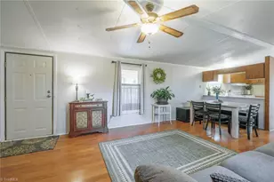 4021 26th St Ct NE, Hickory, NC 28601 - Photo 5