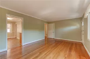 604 Ashland Dr, Greensboro, NC 27403 - Photo 9