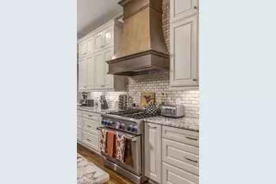 3301 Forsyth Drive, Greensboro, NC 27407 - Photo 9