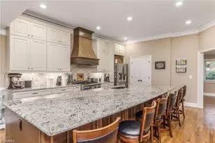 3301 Forsyth Dr, Greensboro, NC 27407 - Photo 11