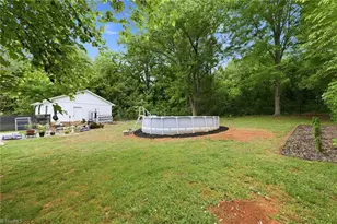 5710 Friendswood Dr, Greensboro, NC 27409 - Photo 11