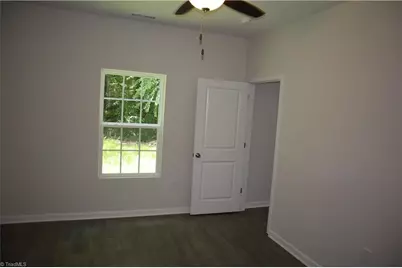 2908 Bainbridge Drive, Winston-Salem, NC 27105 - Photo 9