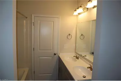 2908 Bainbridge Drive, Winston-Salem, NC 27105 - Photo 11