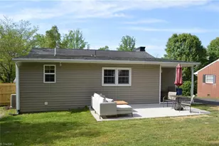313 Hunter Dr, Mount Airy, NC 27030 - Photo 5