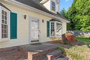 127 Edgedale Ct, Kernersville, NC 27284 - Photo 3