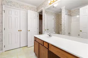 127 Edgedale Ct, Kernersville, NC 27284 - Photo 9