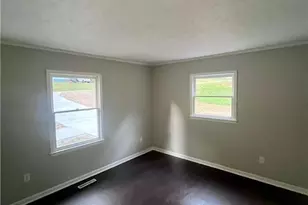 6524 Creek Run Rd, Walkertown, NC 27051 - Photo 7