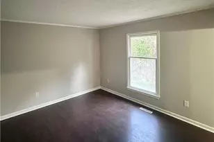 6524 Creek Run Rd, Walkertown, NC 27051 - Photo 5