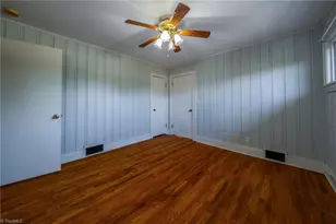 534 E King St, King, NC 27021 - Photo 11