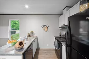 183 Casa Bella Dr, Advance, NC 27006 - Photo 5