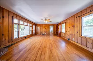 534 E King St, King, NC 27021 - Photo 17