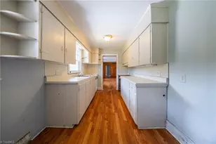 534 E King St, King, NC 27021 - Photo 19