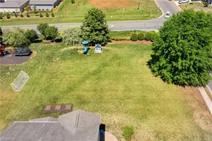 100 Kreeger Ct, King, NC 27021 - Photo 7