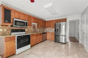 641 Creekridge Dr, Eden, NC 27288 - Photo 9