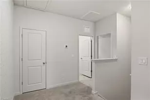 5910 Crossview Dr, Kernersville, NC 27284 - Photo 17