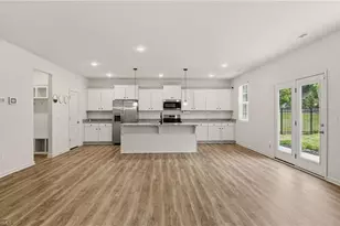 5910 Crossview Dr, Kernersville, NC 27284 - Photo 5