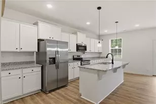 5910 Crossview Dr, Kernersville, NC 27284 - Photo 7