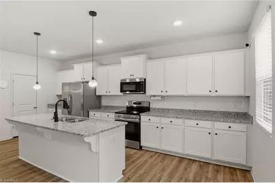5910 Crossview Drive, Kernersville, NC 27284 - Photo 11