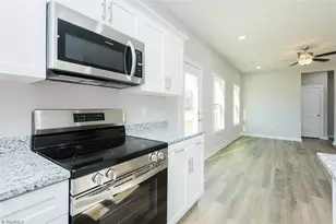 415 E Lee Ave, Yadkinville, NC 27055 - Photo 7