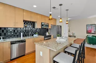 201 N Elm St, Greensboro, NC 27401 - Photo 9