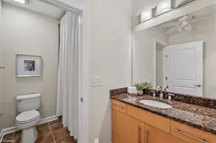 201 N Elm St, Greensboro, NC 27401 - Photo 27