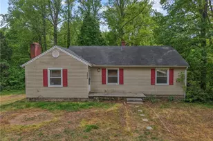 1361 Wentworth St, Reidsville, NC 27320 - Photo 3