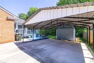 2503 Fairway Dr, Greensboro, NC 27408 - Photo 27
