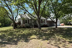 821 Holt Ave, Greensboro, NC 27405 - Photo 5