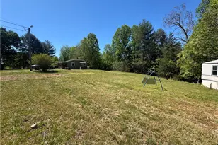 1460 Byrd Ridge Rd, North Wilkesboro, NC 28659 - Photo 5