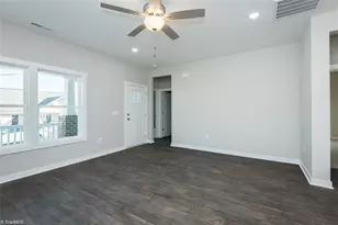 555 Pinnix Rd, Burlington, NC 27217 - Photo 5