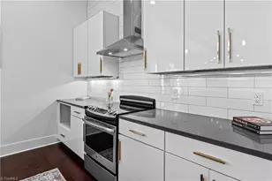 400 W 4th St, Winston-Salem, NC 27101 - Photo 11
