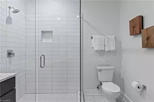 400 W 4th St, Winston-Salem, NC 27101 - Photo 23