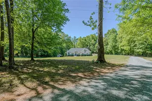 1002 Pleasant Dr, Mebane, NC 27302 - Photo 5
