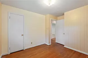3012 Shamrock Dr, Greensboro, NC 27408 - Photo 31