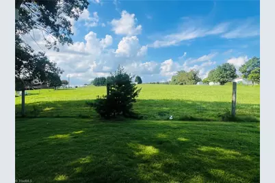 505 Belvue Drive, Mount Airy, NC 27030 - Photo 7
