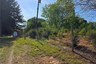 000 Beroth St, Yadkinville, NC 27055 - Photo 3