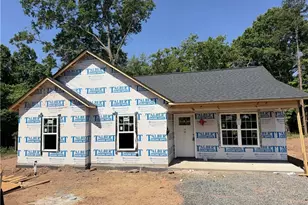 325 Price St, Eden, NC 27288 - Photo 1