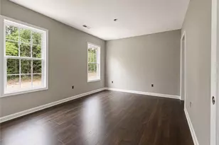 321 Price St, Eden, NC 27288 - Photo 7