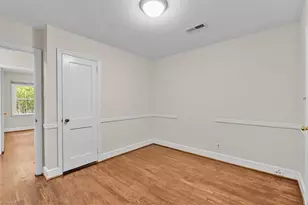 3002 Taliaferro Rd, Greensboro, NC 27408 - Photo 27