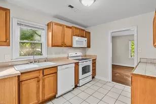 3002 Taliaferro Rd, Greensboro, NC 27408 - Photo 5
