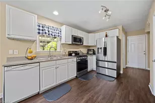 6156 Brinkley Park Dr, Belews Creek, NC 27009 - Photo 9
