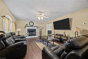 6156 Brinkley Park Dr, Belews Creek, NC 27009 - Photo 5
