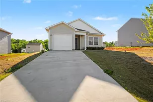 331 Peacock Cir, Lexington, NC 27292 - Photo 3