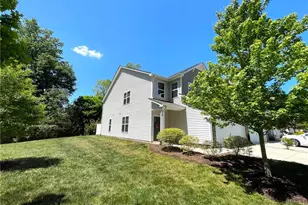 830 Riley Ln, Greensboro, NC 27455 - Photo 23