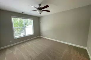 830 Riley Ln, Greensboro, NC 27455 - Photo 15