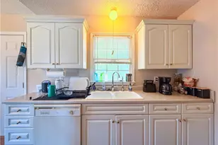 1852 Burch Run Dr, Burlington, NC 27217 - Photo 5
